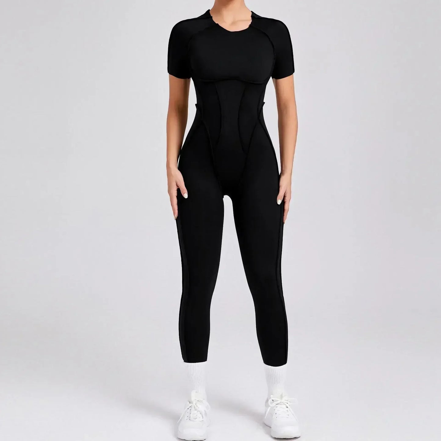 Seamless Women's Yoga Jumpsuit with Splicing Design and Hollow-Out Back for Enhanced Comfort and Style in Fitness Activities